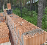 Кладка подходит к перемычкам