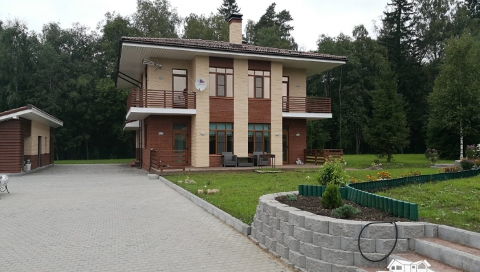 Дом в Изваре