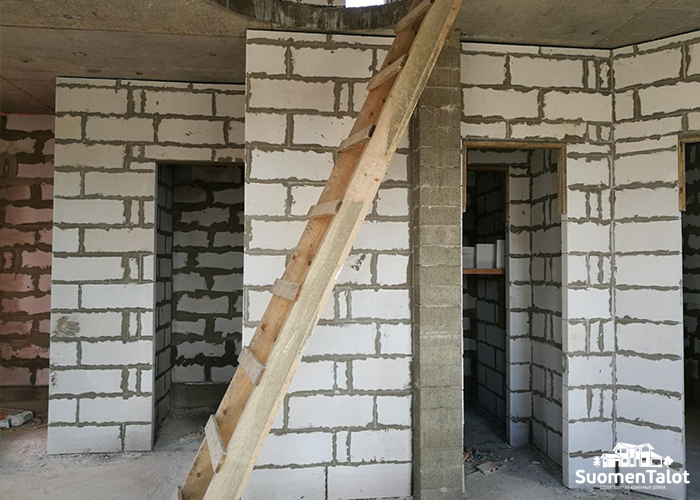 Кирпичный забор SuomenTalot