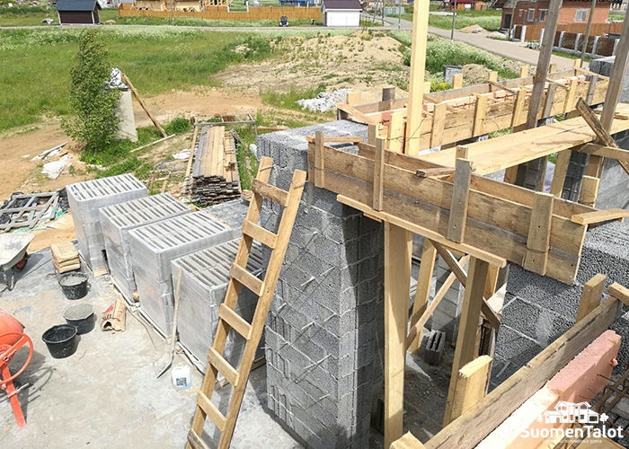 Дом из керамзитобетонных камней SuomenTalot