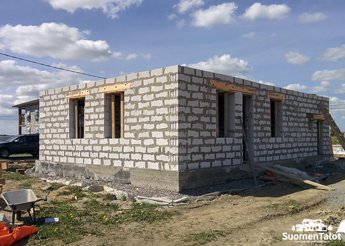 Сроительство дома из газобетона Санкт-Петербург Suomentalot
