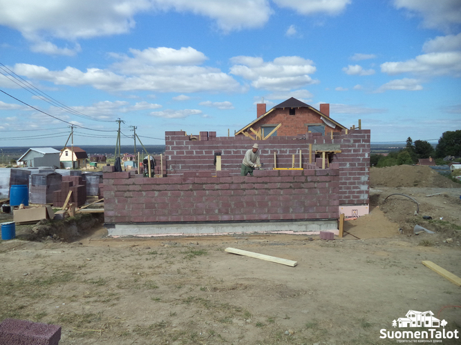 Кладка керамзитобетонных блоков Санкт-Петербург SuomenTalot
